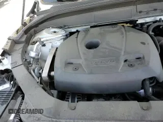 ✅ 2020 Volvo XC60 Momentum • VIN: YV4102RK8L1421271 • Лот: 82360085. Опубликован ранее на Copart с пробегом 44 553 миль. Бесплатный доступ к архиву аукционных продаж из США и подробный отчёт об истории автомобиля на DreamBid. Изображение 13.