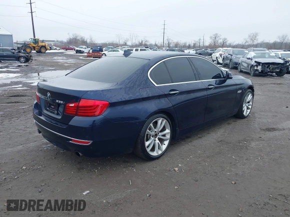 ✅ 2016 BMW 5 Series 535i xDrive • VIN: WBA5B3C51GG252928 • Lot: 44373860. Wystawiony na IAAI z przebiegiem 274 844 mil. Bezpłatny archiwum sprzedaży aukcyjnych z USA i szczegółowy raport historii pojazdu na DreamBid. Zdjęcie 4.