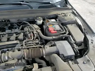 ✅ 2019 Honda Accord LX • VIN: 1HGCV1F19KA120673 • Lot: 91739495. Listed on Copart with 68,070 mi. Free auction sales archive from the USA and detailed vehicle history report at DreamBid. Image 13.