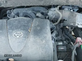 ✅ 2019 Toyota Highlander LE Plus • VIN: 5TDZZRFH8KS332007 • Lot: 43328913. Wystawiony na IAAI z przebiegiem 159 743 mil. Bezpłatny archiwum sprzedaży aukcyjnych z USA i szczegółowy raport historii pojazdu na DreamBid. Zdjęcie 19.