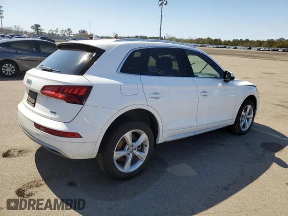 ✅ 2020 Audi Q5 Premium • VIN: WA1ANAFY2L2064231 • Лот: 46365663. Опубликован ранее на Copart с пробегом 27 065 миль. Бесплатный доступ к архиву аукционных продаж из США и подробный отчёт об истории автомобиля на DreamBid. Изображение 3.