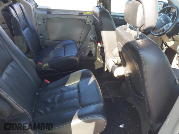 ✅ 2015 Chrysler Town & Country Touring • VIN: 2C4RC1BG0FR629514 • Lot: 44453841. Wystawiony na IAAI z przebiegiem 126 395 mil. Bezpłatny archiwum sprzedaży aukcyjnych z USA i szczegółowy raport historii pojazdu na DreamBid. Zdjęcie 8.