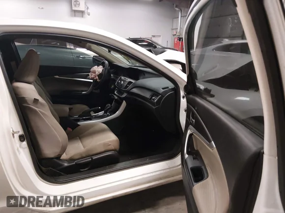 ✅ 2015 Honda Accord LX-S • VIN: 1HGCT1B34FA000248 • Lot: 44134214. Wystawiony na IAAI z przebiegiem Nie podano. Bezpłatny archiwum sprzedaży aukcyjnych z USA i szczegółowy raport historii pojazdu na DreamBid. Zdjęcie 5.