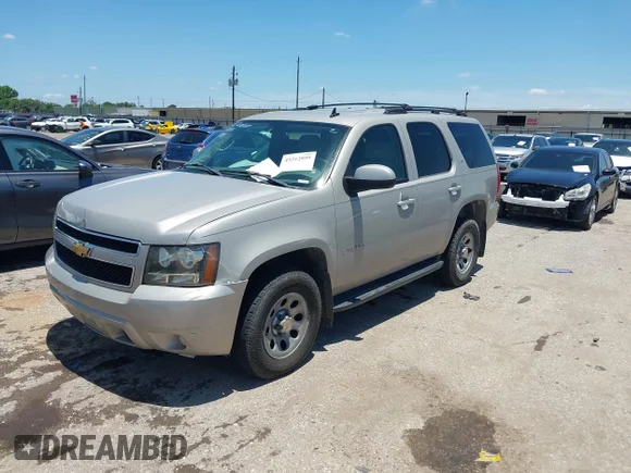 ✅ 2007 Chevrolet Tahoe LT • VIN: 1GNFK13087J121814 • Lot: 45212899. Wystawiony na IAAI z przebiegiem 240 143 mil. Bezpłatny archiwum sprzedaży aukcyjnych z USA i szczegółowy raport historii pojazdu na DreamBid. Zdjęcie 2.