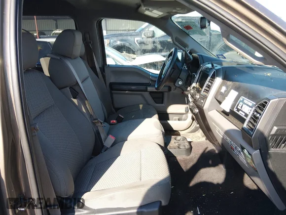 ✅ 2016 Ford F-150 XL • VIN: 1FTEW1CP1GKD53607 • Lot: 45100350. Wystawiony na IAAI z przebiegiem 111 876 mil. Bezpłatny archiwum sprzedaży aukcyjnych z USA i szczegółowy raport historii pojazdu na DreamBid. Zdjęcie 5.