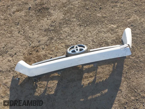 ✅ 2020 Toyota 4Runner SR5 • VIN: JTEBU5JR6L5775347 • Lot: 41290016. Wystawiony na IAAI z przebiegiem 59 610 mil. Bezpłatny archiwum sprzedaży aukcyjnych z USA i szczegółowy raport historii pojazdu na DreamBid. Zdjęcie 12.