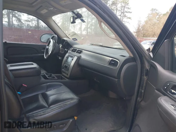 ✅ 2007 Chevrolet Tahoe LT • VIN: 1GNFK13047R359418 • Lot: 44454452. Wystawiony na IAAI z przebiegiem 157 345 mil. Bezpłatny archiwum sprzedaży aukcyjnych z USA i szczegółowy raport historii pojazdu na DreamBid. Zdjęcie 5.