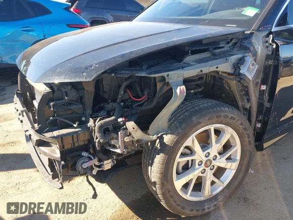 ✅ 2024 Audi Q3 Premium • VIN: WA1AUCF38R1079690 • Lot: 43838518. Wystawiony na IAAI z przebiegiem 25 425 mil. Bezpłatny archiwum sprzedaży aukcyjnych z USA i szczegółowy raport historii pojazdu na DreamBid. Zdjęcie 6.