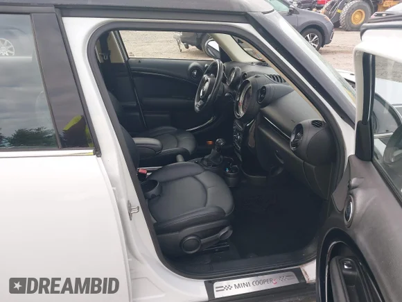 ✅ 2013 MINI Countryman S • VIN: WMWZC3C59DWP22218 • Lot: 43192980. Wystawiony na IAAI z przebiegiem 92 081 mil. Bezpłatny archiwum sprzedaży aukcyjnych z USA i szczegółowy raport historii pojazdu na DreamBid. Zdjęcie 5.