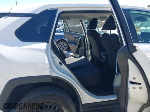 ✅ 2023 Toyota RAV4 LE • VIN: 2T3F1RFV9PC359742 • Lot: 45378060. Wystawiony na IAAI z przebiegiem 31 336 mil. Bezpłatny archiwum sprzedaży aukcyjnych z USA i szczegółowy raport historii pojazdu na DreamBid. Zdjęcie 8.