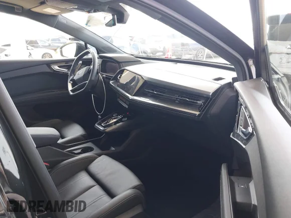 ✅ 2024 Audi Q4 e-tron Sportback Premium • VIN: WA122BFZ2RP023525 • Лот: 42374168. Опубліковано раніше на IAAI з пробігом 17 539 миль. Безкоштовний доступ до архіву аукціонних продажів зі США та докладний звіт про історію автомобіля на DreamBid. Зображення 5.