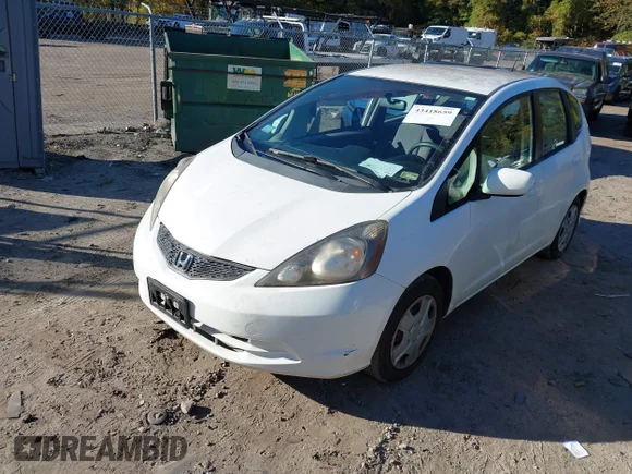 ✅ 2013 Honda Fit • VIN: JHMGE8H32DC037017 • Лот: 43418659. Опубликован ранее на IAAI с пробегом 103 117 миль. Бесплатный доступ к архиву аукционных продаж из США и подробный отчёт об истории автомобиля на DreamBid. Изображение 2.