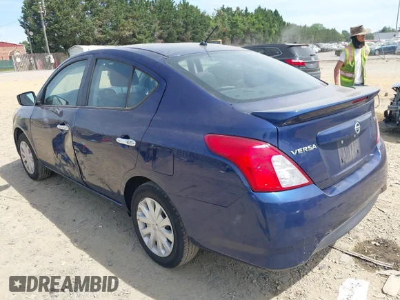 ✅ 2018 Nissan Versa SV • VIN: 3N1CN7AP7JL871908 • Lot: 45257000. Wystawiony na IAAI z przebiegiem 117 918 mil. Bezpłatny archiwum sprzedaży aukcyjnych z USA i szczegółowy raport historii pojazdu na DreamBid. Zdjęcie 3.