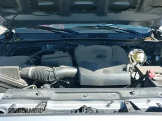 ✅ 2021 Toyota Tacoma SR5 • VIN: 3TMAZ5CN5MM154303 • Lot: 42960114. Listed on IAAI with 44,013 mi. Free auction sales archive from the USA and detailed vehicle history report at DreamBid. Image 19.