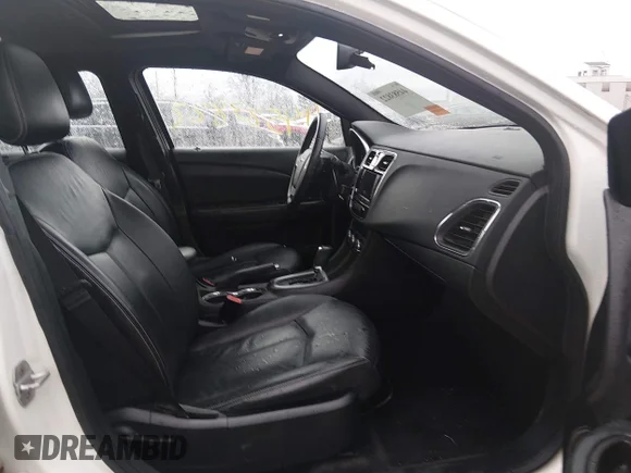 ✅ 2011 Chrysler 200 Limited • VIN: 1C3BC2FB5BN500718 • Лот: 44583822. Опубліковано раніше на IAAI з пробігом 192 769 миль. Безкоштовний доступ до архіву аукціонних продажів зі США та докладний звіт про історію автомобіля на DreamBid. Зображення 5.