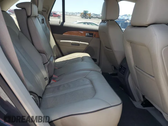 ✅ 2015 Lincoln MKX • VIN: 2LMDJ8JK9FBL21832 • Lot: 57472825. Listed on Copart with 107,940 mi. Free auction sales archive from the USA and detailed vehicle history report at DreamBid. Image 11.