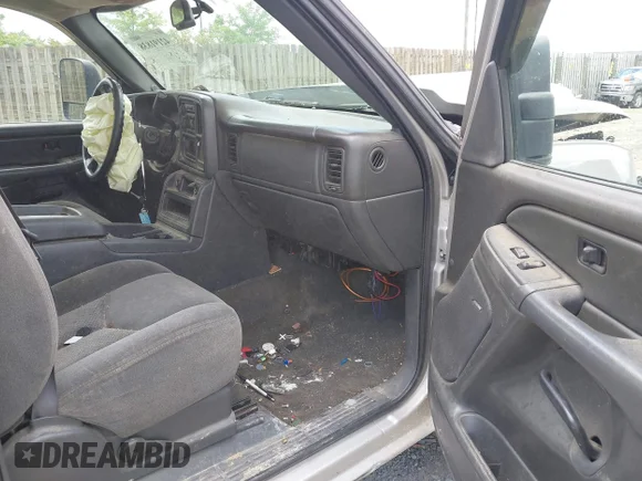 ✅ 2006 Chevrolet Silverado 3500 SRW LT3 • VIN: 1GCHK39D56E227054 • Lot: 42191838. Wystawiony na IAAI z przebiegiem 249 939 mil. Bezpłatny archiwum sprzedaży aukcyjnych z USA i szczegółowy raport historii pojazdu na DreamBid. Zdjęcie 5.