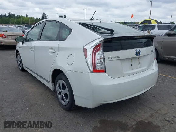 ✅ 2013 Toyota Prius Two • VIN: JTDKN3DU6D5629067 • Lot: 44944940. Wystawiony na IAAI z przebiegiem 140 802 mil. Bezpłatny archiwum sprzedaży aukcyjnych z USA i szczegółowy raport historii pojazdu na DreamBid. Zdjęcie 3.
