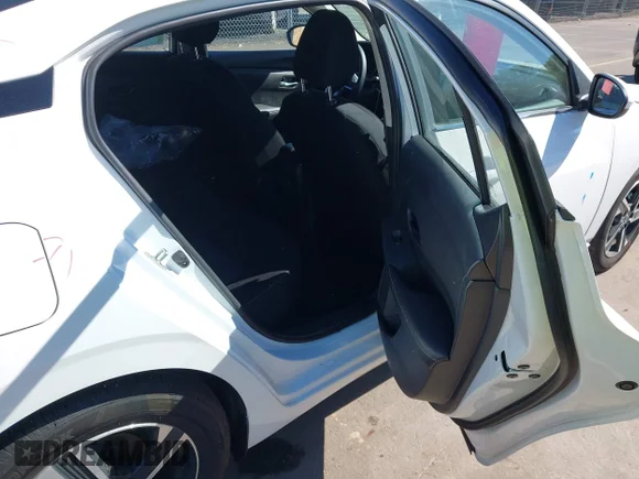 ✅ 2025 Nissan Sentra SV • VIN: 3N1AB8CV0SY405632 • Лот: 45284125. Опубліковано раніше на IAAI з пробігом 3 733 миль. Безкоштовний доступ до архіву аукціонних продажів зі США та докладний звіт про історію автомобіля на DreamBid. Зображення 8.