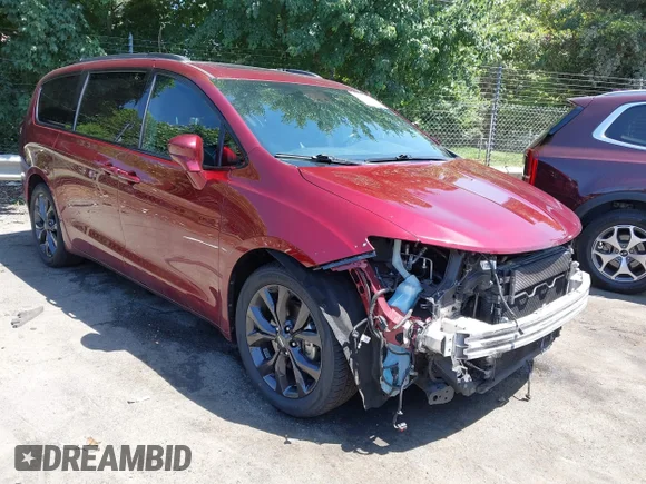 ✅ 2019 Chrysler Pacifica Touring L Plus • VIN: 2C4RC1EG7KR540237 • Лот: 45233455. Опубліковано раніше на IAAI з пробігом 139 861 миль. Безкоштовний доступ до архіву аукціонних продажів зі США та докладний звіт про історію автомобіля на DreamBid. Зображення 1.