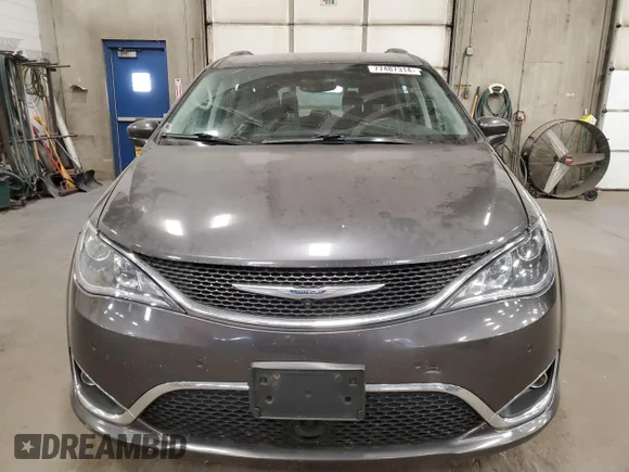 ✅ 2017 Chrysler Pacifica Touring L Plus • VIN: 2C4RC1EG4HR777776 • Лот: 77487314. Опубліковано раніше на Copart з пробігом 118 540 миль. Безкоштовний доступ до архіву аукціонних продажів зі США та докладний звіт про історію автомобіля на DreamBid. Зображення 5.