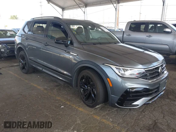 ✅ 2023 Volkswagen Tiguan SE R-Line Black • VIN: 3VVCB7AX7PM133276 • Лот: 44710812. Опубліковано раніше на IAAI з пробігом 55 255 миль. Безкоштовний доступ до архіву аукціонних продажів зі США та докладний звіт про історію автомобіля на DreamBid. Зображення 1.