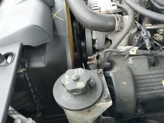 ✅ 2003 Ford Explorer • VIN: 1FMZU85W53ZB39205 • Lot: 42686675. Wystawiony na IAAI z przebiegiem 95 499 mil. Bezpłatny archiwum sprzedaży aukcyjnych z USA i szczegółowy raport historii pojazdu na DreamBid. Zdjęcie 17.