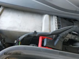 ✅ 2015 Mercedes-Benz C 300 Luxury • VIN: 55SWF4KB5FU004004 • Lot: 43139642. Wystawiony na IAAI z przebiegiem 23 353 mil. Bezpłatny archiwum sprzedaży aukcyjnych z USA i szczegółowy raport historii pojazdu na DreamBid. Zdjęcie 19.