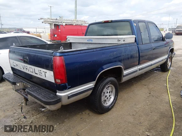 ✅ 1993 Chevrolet Silverado 1500 • VIN: 2GCEC19K5P1257127 • Lot: 44754225. Wystawiony na IAAI z przebiegiem 296 230 mil. Bezpłatny archiwum sprzedaży aukcyjnych z USA i szczegółowy raport historii pojazdu na DreamBid. Zdjęcie 4.