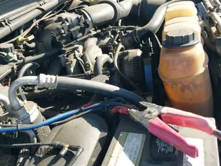 ✅ 2000 Ford F-350 XL • VIN: 1FTSW30S2YEA50567 • Lot: 41666188. Listed on IAAI with 183,531 mi. Free auction sales archive from the USA and detailed vehicle history report at DreamBid. Image 12.