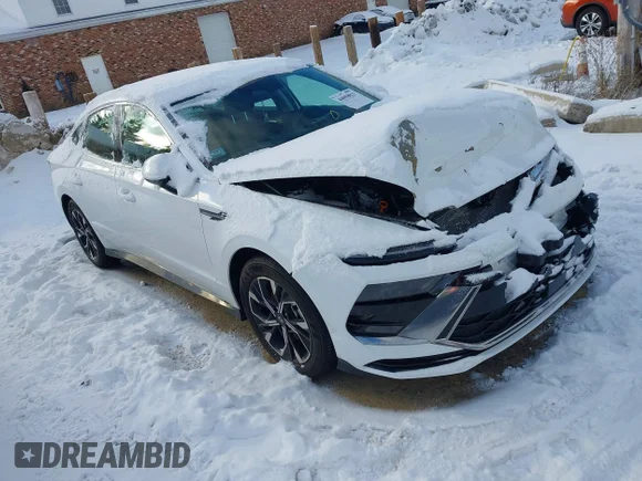 ✅ 2025 Hyundai Sonata SEL • VIN: KMHL64JA9SA498413 • Лот: 44058031. Опубликован ранее на IAAI с пробегом 4 114 миль. Бесплатный доступ к архиву аукционных продаж из США и подробный отчёт об истории автомобиля на DreamBid. Изображение 1.
