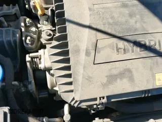 ✅ 2017 Kia Niro Touring • VIN: KNDCE3LC7H5061544 • Lot: 43523170. Wystawiony na IAAI z przebiegiem 84 706 mil. Bezpłatny archiwum sprzedaży aukcyjnych z USA i szczegółowy raport historii pojazdu na DreamBid. Zdjęcie 18.