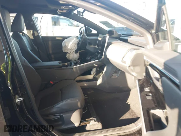 ✅ 2024 Toyota bZ4X XLE • VIN: JTMABACA5RA061246 • Lot: 43799802. Wystawiony na IAAI z przebiegiem 23 158 mil. Bezpłatny archiwum sprzedaży aukcyjnych z USA i szczegółowy raport historii pojazdu na DreamBid. Zdjęcie 5.