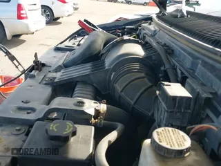 ✅ 2006 Ford Econoline Passenger XL • VIN: 1FBSS31L56DA81466 • Lot: 43577401. Wystawiony na IAAI z przebiegiem 173 282 mil. Bezpłatny archiwum sprzedaży aukcyjnych z USA i szczegółowy raport historii pojazdu na DreamBid. Zdjęcie 12.