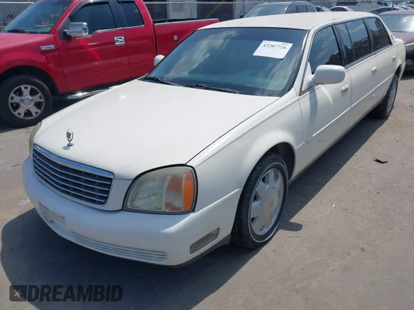 ✅ 2000 Cadillac DeVille Limousine • VIN: 1GEEH90Y7YU550414 • Lot: 43207726. Wystawiony na IAAI z przebiegiem 84 281 mil. Bezpłatny archiwum sprzedaży aukcyjnych z USA i szczegółowy raport historii pojazdu na DreamBid. Zdjęcie 2.