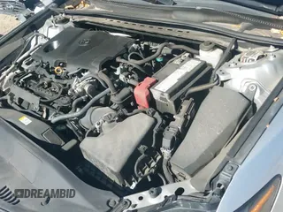 2022 Toyota Camry SE z VIN 4T1G11AK5NU018670, wystawiony jako IAAI lot #43344974 z przebiegiem 122 219 mil mil oraz . Historia ofert i sprzedaży dostępna na DreamBid. Obrazek 20.