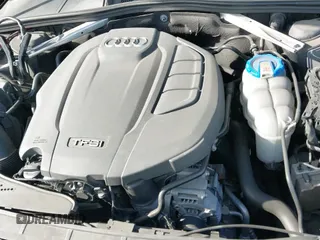 ✅ 2019 Audi A4 Premium • VIN: WAUGMAF45KN008083 • Lot: 41962385. Wystawiony na IAAI z przebiegiem Nie podano. Bezpłatny archiwum sprzedaży aukcyjnych z USA i szczegółowy raport historii pojazdu na DreamBid. Zdjęcie 19.