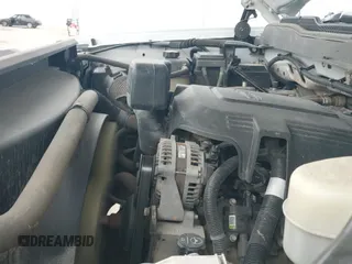 ✅ 2017 Chevrolet Silverado 2500HD Work Truck • VIN: 1GC2CUEGXHZ302190 • Lot: 42050349. Wystawiony na IAAI z przebiegiem 213 413 mil. Bezpłatny archiwum sprzedaży aukcyjnych z USA i szczegółowy raport historii pojazdu na DreamBid. Zdjęcie 19.