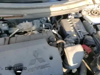 ✅ 2018 Mitsubishi Outlander ES • VIN: JA4AZ3A38JZ012750 • Lot: 80895275. Listed on Copart with 90,790 mi. Free auction sales archive from the USA and detailed vehicle history report at DreamBid. Image 13.