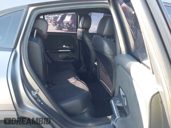 ✅ 2022 Mercedes-Benz GLA 35 AMG • VIN: W1N4N5BB5NJ400306 • Lot: 43981530. Wystawiony na IAAI z przebiegiem 27 509 mil. Bezpłatny archiwum sprzedaży aukcyjnych z USA i szczegółowy raport historii pojazdu na DreamBid. Zdjęcie 8.