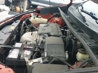 ✅ 2015 Toyota RAV4 XLE • VIN: 2T3RFREV6FW232847 • Lot: 43748577. Wystawiony na IAAI z przebiegiem 183 882 mil. Bezpłatny archiwum sprzedaży aukcyjnych z USA i szczegółowy raport historii pojazdu na DreamBid. Zdjęcie 19.