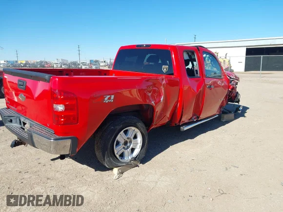 ✅ 2010 Chevrolet Silverado 1500 LT • VIN: 1GCSKSE39AZ273551 • Lot: 44206480. Wystawiony na IAAI z przebiegiem 86 686 mil. Bezpłatny archiwum sprzedaży aukcyjnych z USA i szczegółowy raport historii pojazdu na DreamBid. Zdjęcie 4.