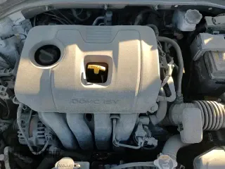 ✅ 2019 Hyundai Elantra SEL • VIN: KMHD84LF7KU814980 • Lot: 82136735. Listed on Copart with 148,219 mi. Free auction sales archive from the USA and detailed vehicle history report at DreamBid. Image 14.