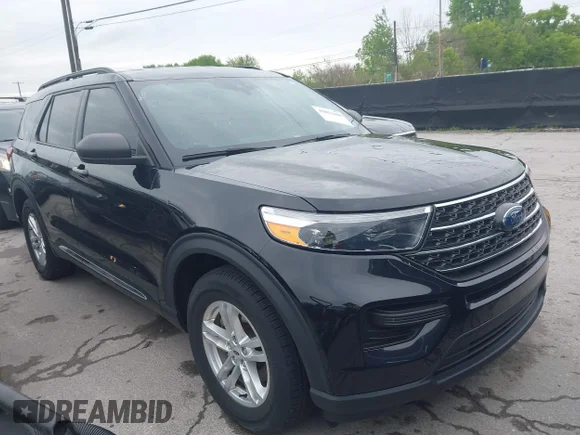 ✅ 2022 Ford Explorer XLT • VIN: 1FMSK8DH1NGA16722 • Lot: 45031600. Wystawiony na IAAI z przebiegiem 49 148 mil. Bezpłatny archiwum sprzedaży aukcyjnych z USA i szczegółowy raport historii pojazdu na DreamBid. Zdjęcie 1.