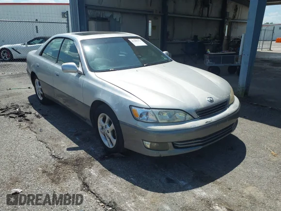 ✅ 2001 Lexus ES 300 • VIN: JT8BF28G110291516 • Лот: 45489374. Опубліковано раніше на IAAI з пробігом 181 482 миль. Безкоштовний доступ до архіву аукціонних продажів зі США та докладний звіт про історію автомобіля на DreamBid. Зображення 1.