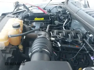 ✅ 2015 Ford F-150 XLT • VIN: 1FTFX1EF8FFC65652 • Lot: 41263630. Wystawiony na IAAI z przebiegiem Nie podano. Bezpłatny archiwum sprzedaży aukcyjnych z USA i szczegółowy raport historii pojazdu na DreamBid. Zdjęcie 18.