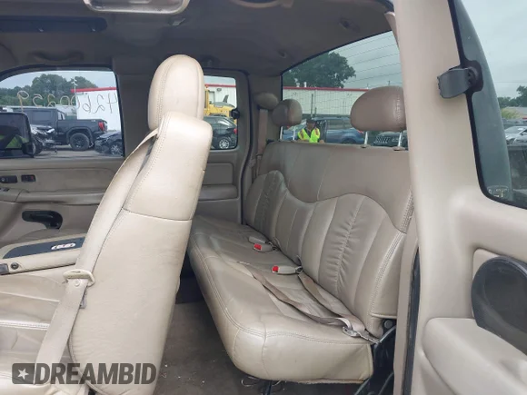 ✅ 2002 Chevrolet Silverado 1500 LS • VIN: 2GCEK19T721103717 • Lot: 42600259. Wystawiony na IAAI z przebiegiem 411 494 mil. Bezpłatny archiwum sprzedaży aukcyjnych z USA i szczegółowy raport historii pojazdu na DreamBid. Zdjęcie 8.