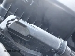 ✅ 2015 Toyota Corolla S Plus • VIN: 5YFBURHE3FP263194 • Лот: 43603036. Опубликован ранее на IAAI с пробегом 92 561 миль. Бесплатный доступ к архиву аукционных продаж из США и подробный отчёт об истории автомобиля на DreamBid. Изображение 20.