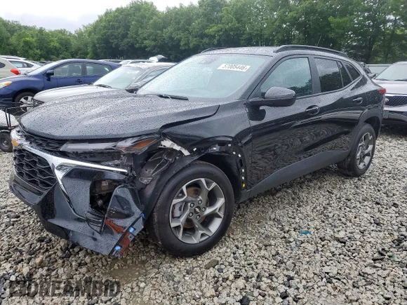 ✅ 2025 Chevrolet Trax LT • VIN: KL77LHEP8SC238171 • Lot: 57005446. Wystawiony na Copart z przebiegiem 24 155 mil. Bezpłatny archiwum sprzedaży aukcyjnych z USA i szczegółowy raport historii pojazdu na DreamBid. Zdjęcie 1.