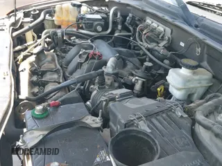 ✅ 2006 Ford Escape XLT • VIN: 1FMYU03146KC05857 • Lot: 42878372. Wystawiony na IAAI z przebiegiem 183 598 mil. Bezpłatny archiwum sprzedaży aukcyjnych z USA i szczegółowy raport historii pojazdu na DreamBid. Zdjęcie 12.